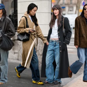 baggy jeans on women