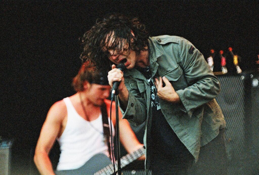 Eddie vedder grunge clothing