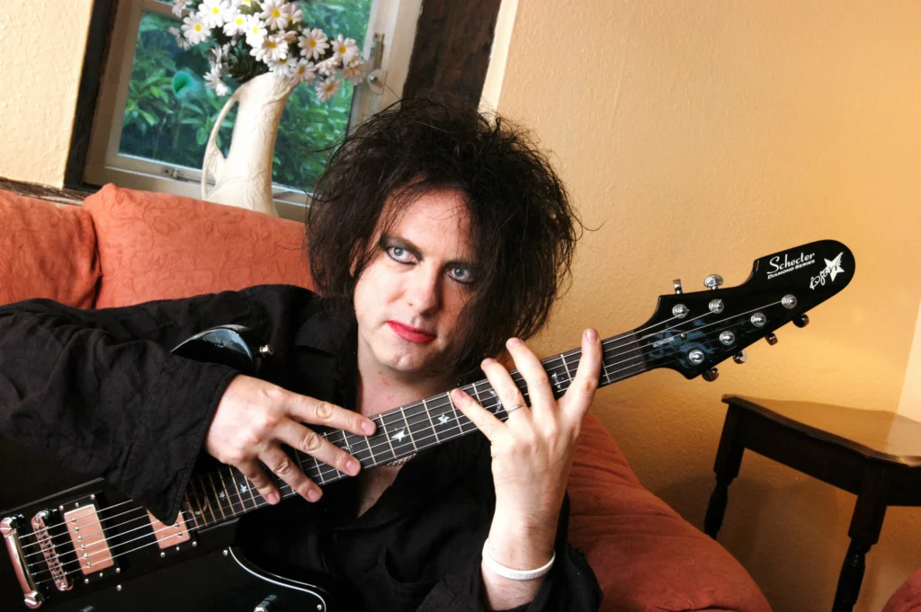 Robert Smith the cure singer